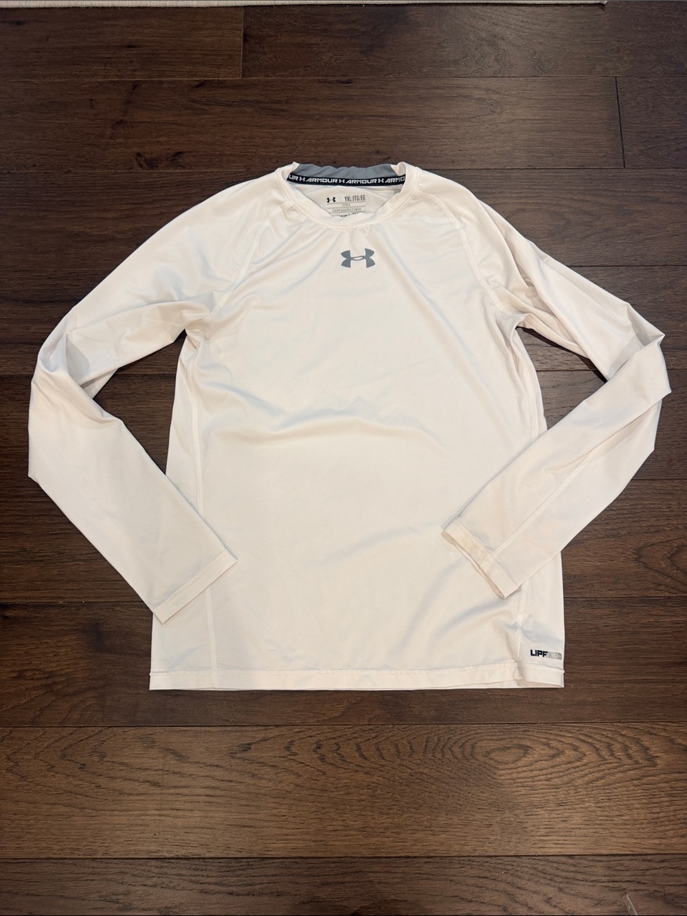 Under Armour Youth White Long-Sleeve HeatGear Top Size XL - C33-100